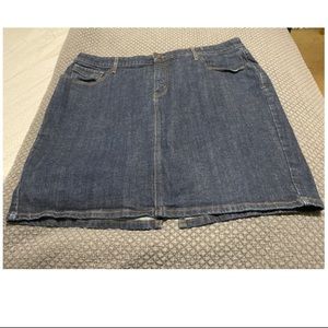 Levi’s Miniskirt Size 20